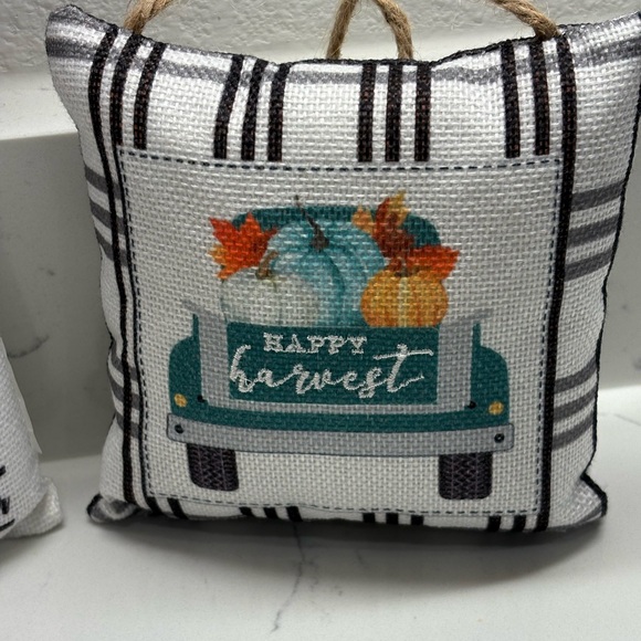 Set of Two Fall Themed Decorative Pillows - Picture 2 of 13